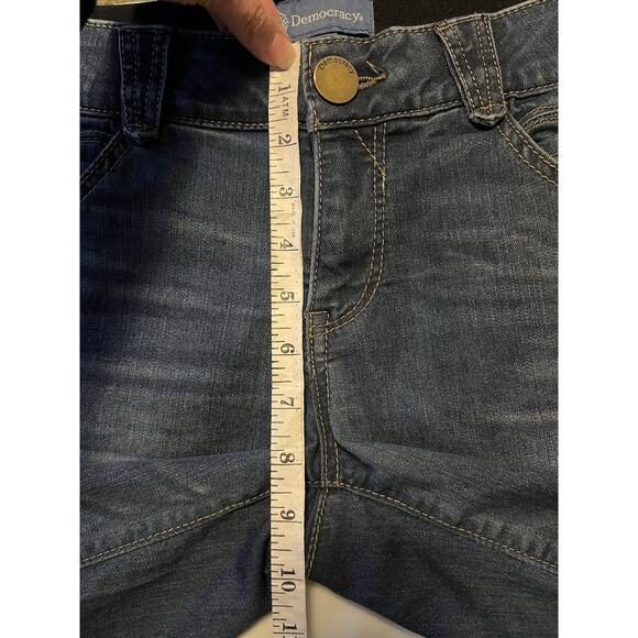 Democracy “Ab” Solution Denim Jean Shorts Stretch Women’s Size 4 Distressed - Picture 8 of 9